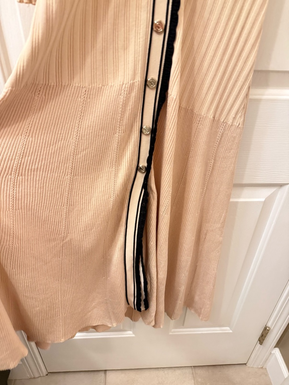 Sandro Alexandrine ribbed knitted button-front midi dress in beige - Picture 8 of 11